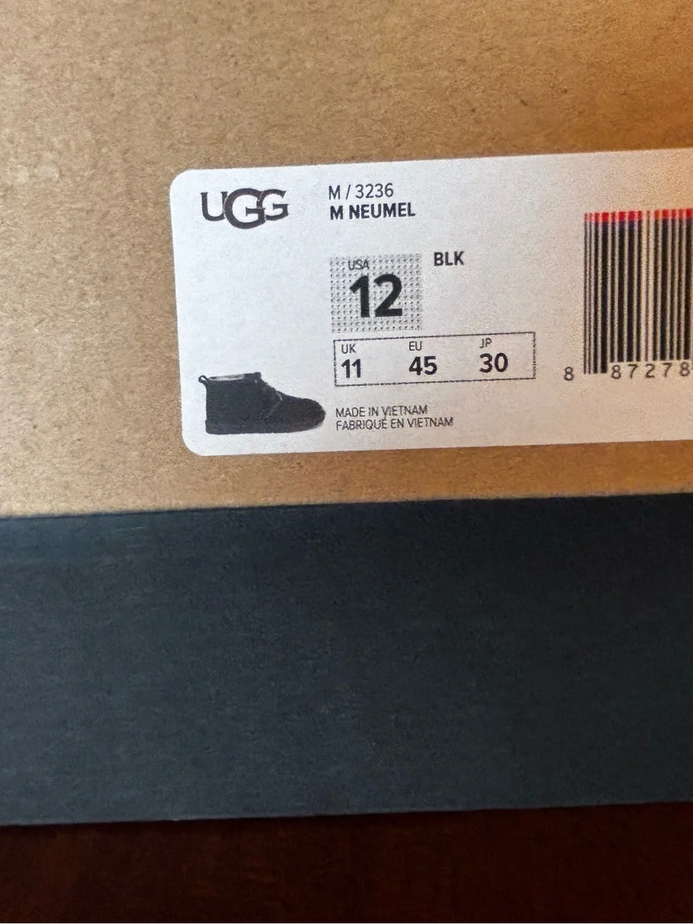 UGG Men's Black Suede Chukka Boots with Fleece Lining